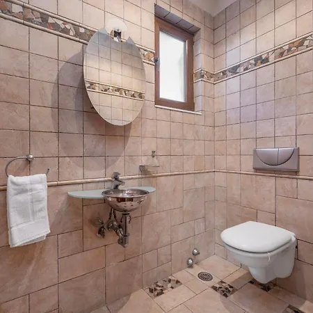 Coral Tree Luxury *