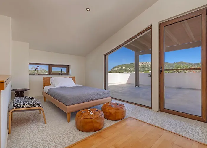 Villa Coral Tree Luxury *