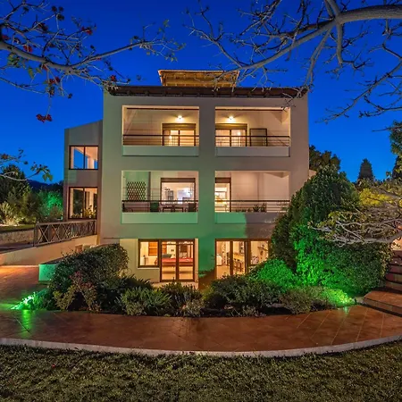 Villa Coral Tree Luxury *