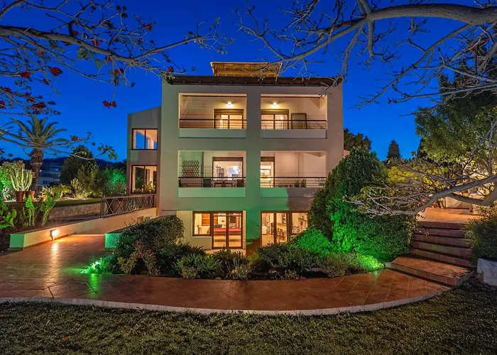 Villa Coral Tree Luxury *