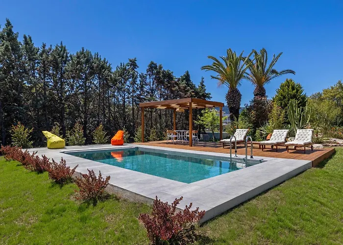 Villa Coral Tree Luxury *